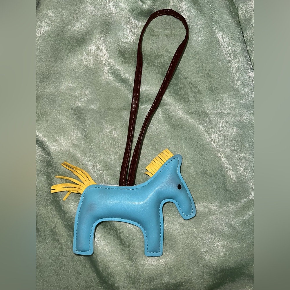 Blue Horse-Shaped Bag Charm - Picture 2 of 2